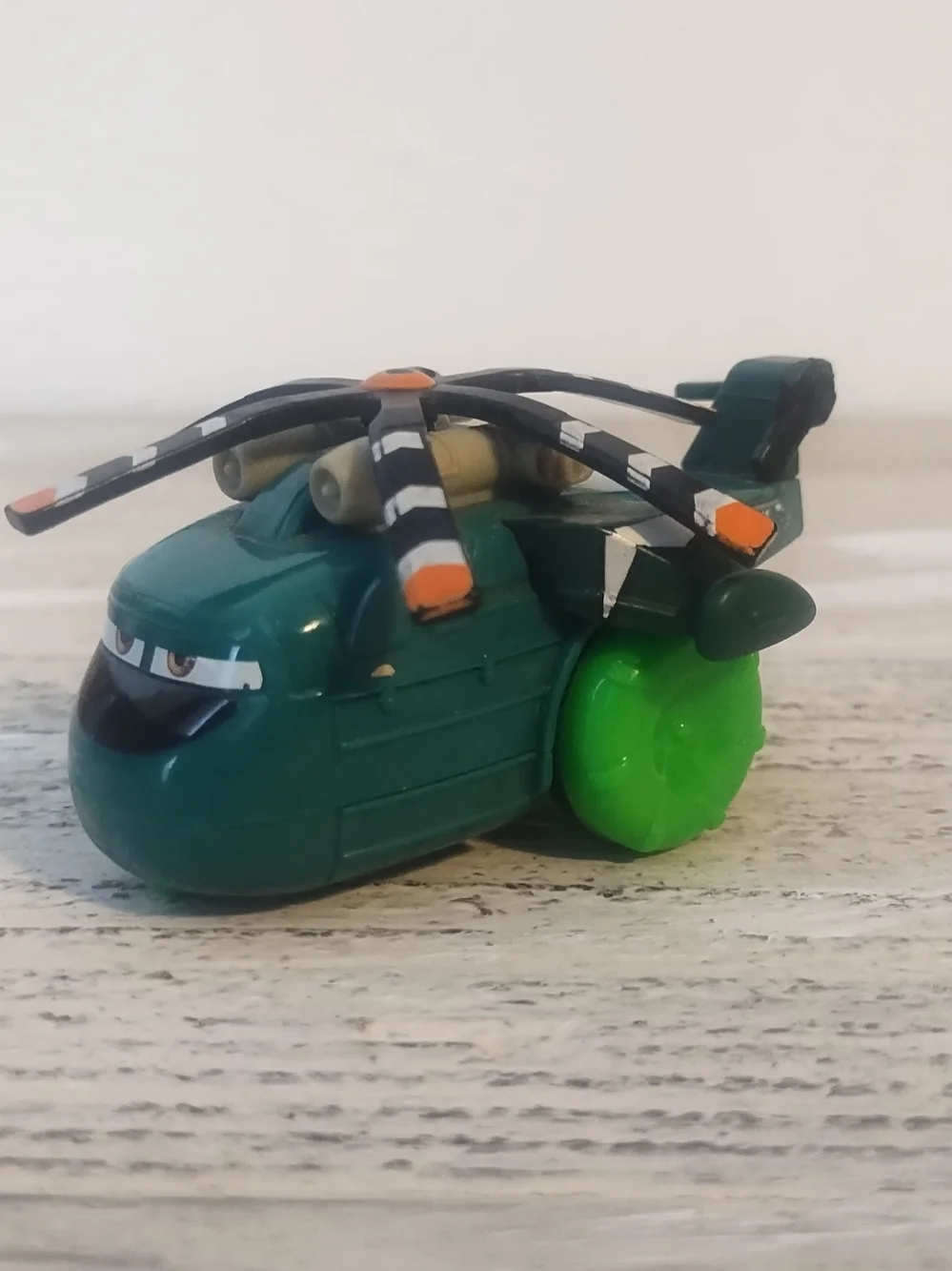 Disney Planes Fire & Rescue piston peak Helicopter Hydro Wheels
